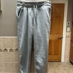 Girl’s size Large drawstring sweatpants in great condition.